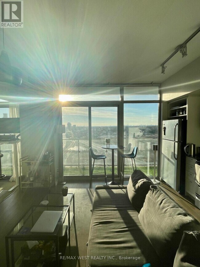 Photo - 105 The Queensway Unit 1805