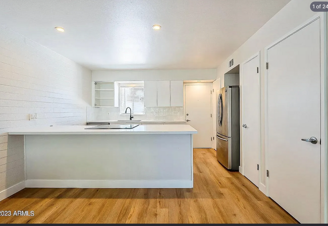 Building Photo - 3737 E Turney Ave Unit 208