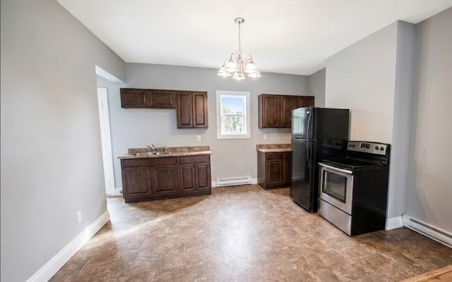 Photo - 129 Craigmillar Ave