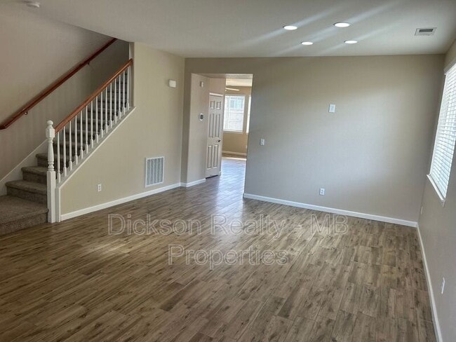 Photo - 10724 Grayslake Dr