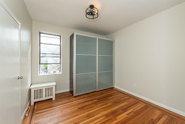 Building Photo - 7111 Palisade Ave Unit B2