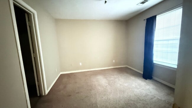 Photo - 209 S 3rd St