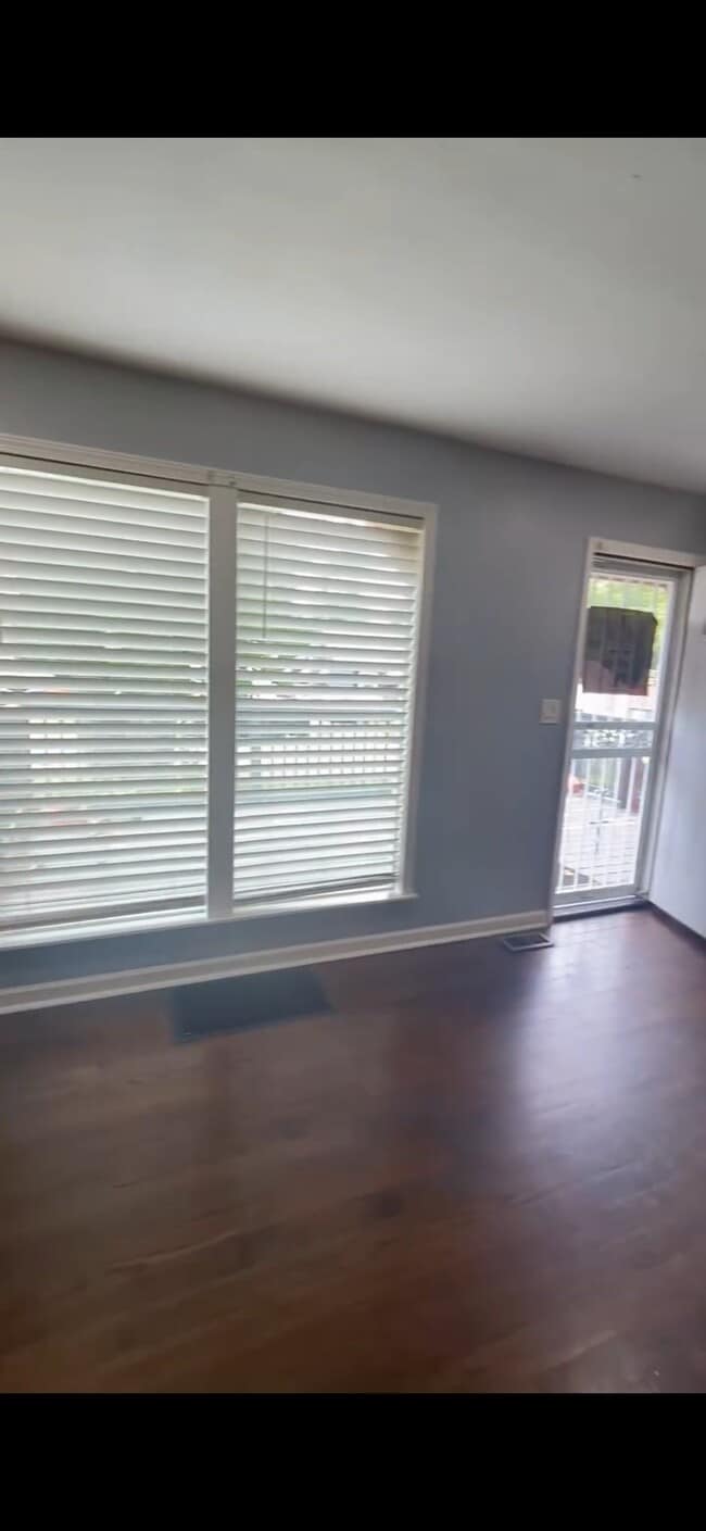 Photo - 2425 Greeley Ave