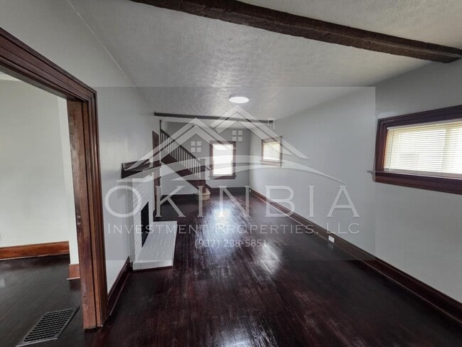 Photo - 713 W Hillcrest Ave