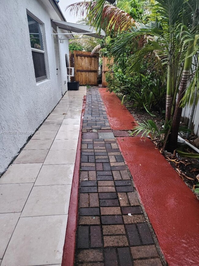13915 NW 5th Ct Unidad n