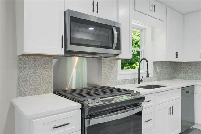 Photo - 2926 Monterey Dr