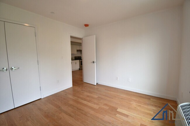 Photo - 3554 Carlisle Pl