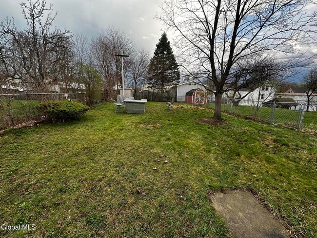 Photo - 117 Henry St