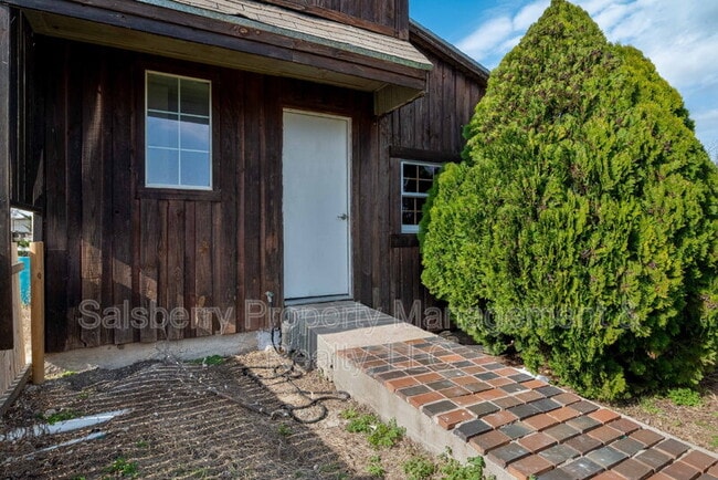 Photo - 7584 Ben Day Murrin Rd