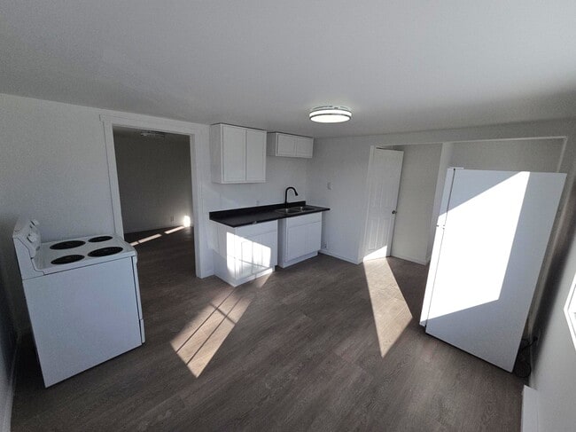 Building Photo - 9-9 Courtenay Ave Unit 1