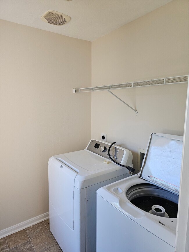 Photo - 4839 Montclair Hill Ln