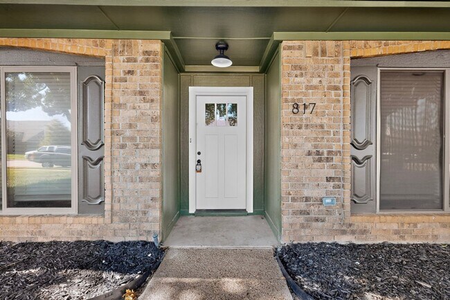 Photo - 817 Sycamore Creek Rd