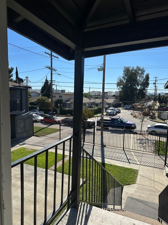 Photo - 11801 Hart St Unit 4