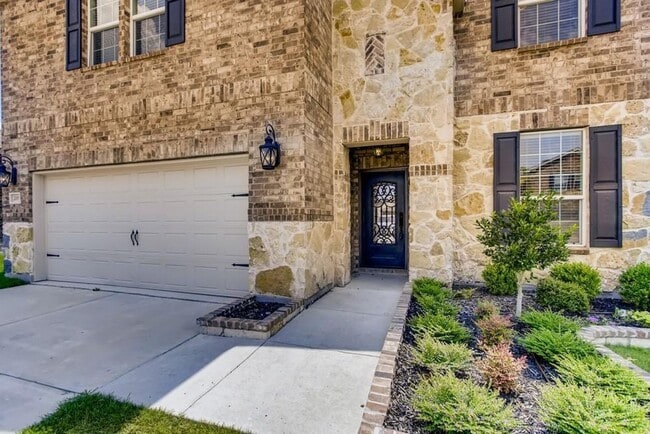 Photo - Charming 4-Bedroom Home in Devonshire with Spacious Living Areas and Gorgeous Backyard Oasis.