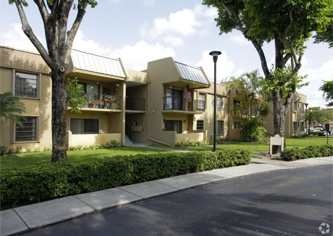 Photo - 10413 N Kendall Dr Unit B106