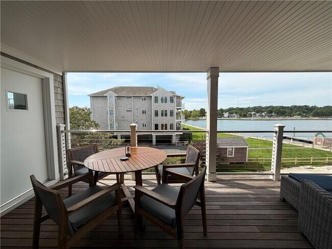 Building Photo - 31 Coddington Wharf Unit 21