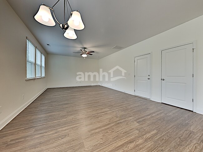 Photo - 127 Pullen Dr