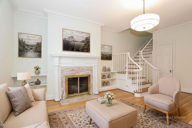 Photo - 2927 Cathedral Ave NW