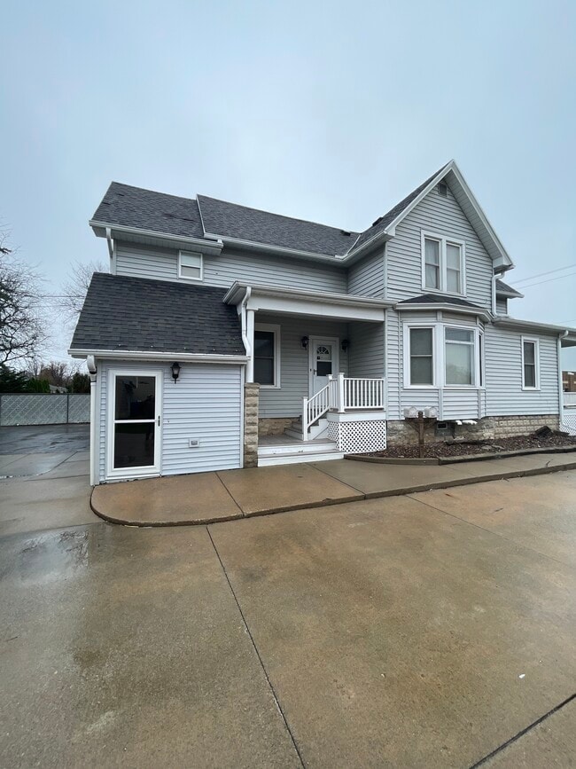 Photo - 521 N Badger Ave Unit Upper Level