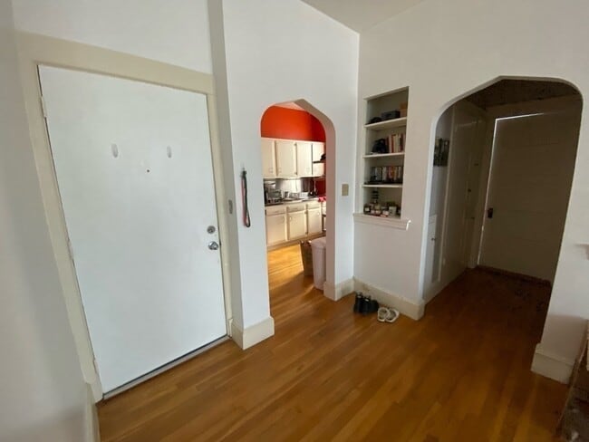 Photo - 1060 Beacon St Unidad 15