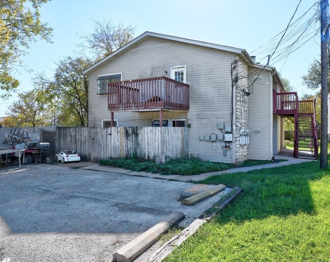Photo - 823 Taulbee Ln Unit B