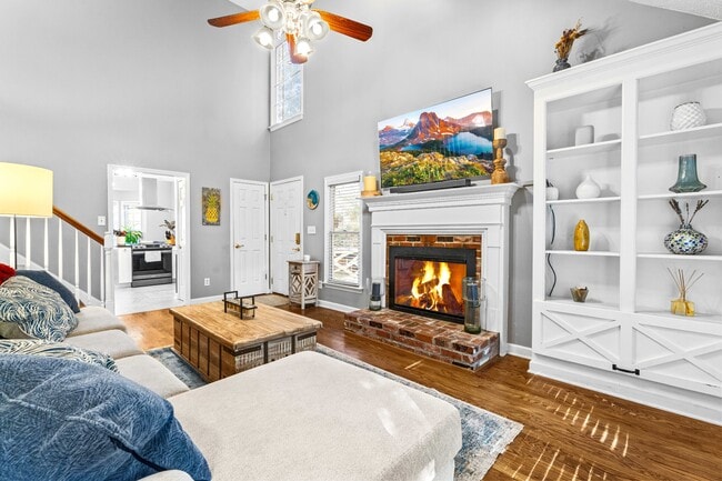 Photo - 6732 Queen Annes Dr