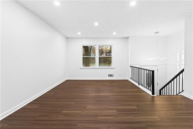 Photo - 2304 S Hairston Rd