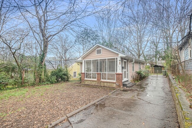 2 bdrm, 1 bath in East Atlanta - 2 bdrm, 1 bath in East Atlanta House
