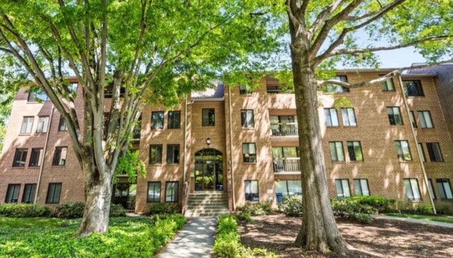 Building Photo - 5817 Edson Ln Unit 101