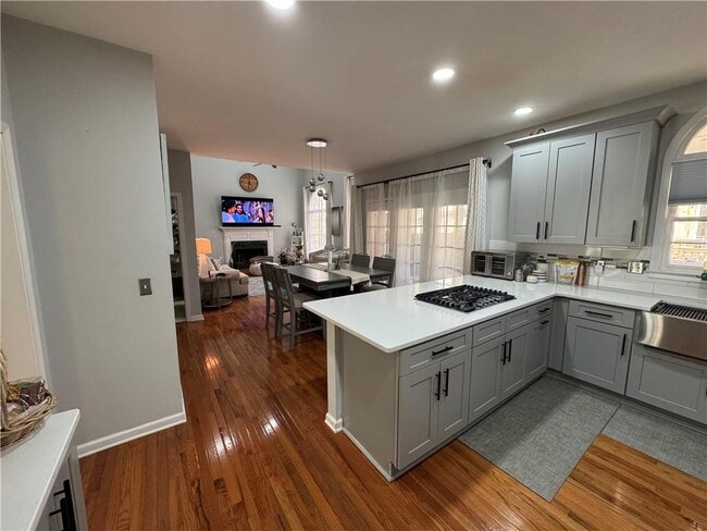 Photo - 525 Lake Medlock Dr