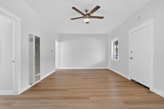 Photo - 915 Cherry Ave Unidad 110