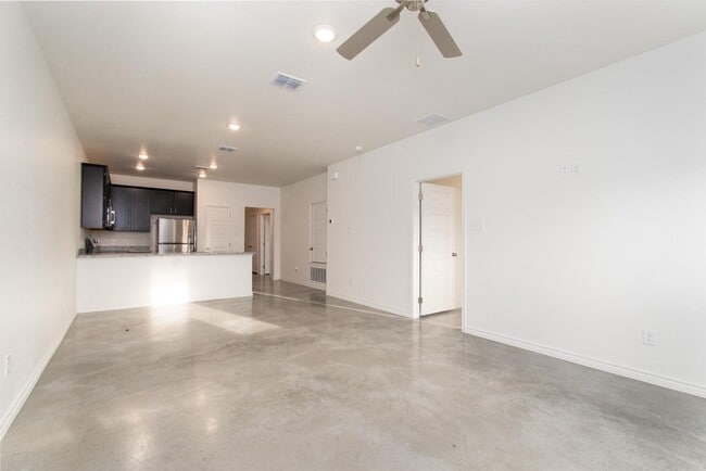 624 Pacific Crest Trl