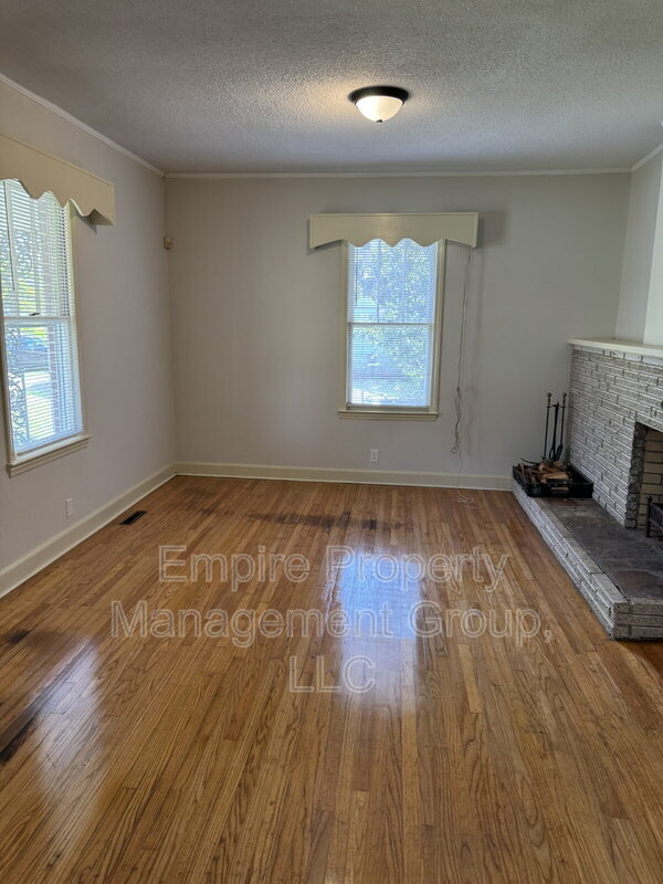 Photo - 1313 Campbell St