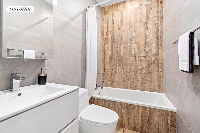 Photo - 894 New York Ave