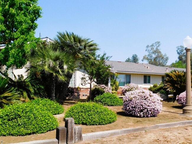 Building Photo - 9214 E Belmont Ave