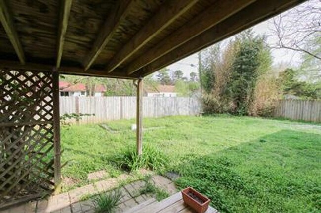 Come check out this spacious home in South... - Come check out this spacious home in South...
