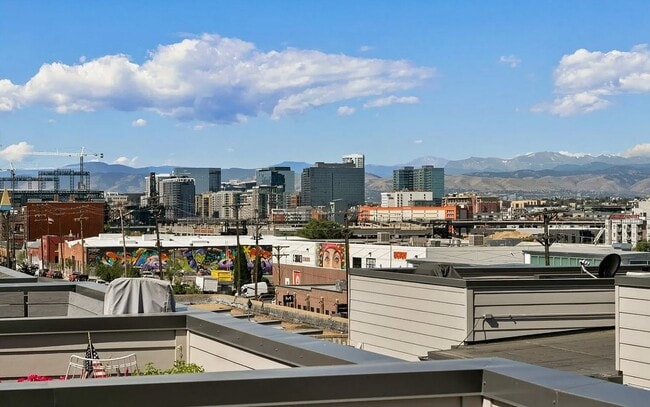 Photo - 1465 30th St