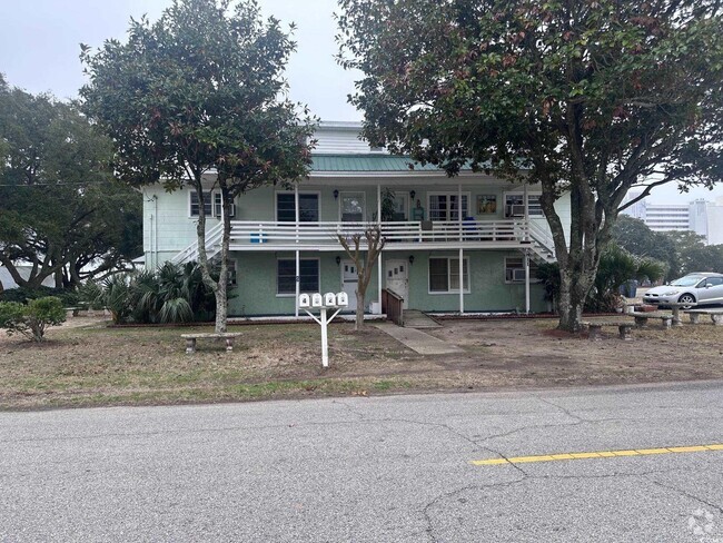 Building Photo - 2811 Sand Dunes Dr Rental