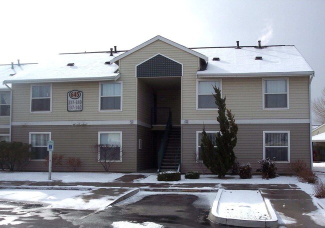 Photo - Sierra Springs Apartments