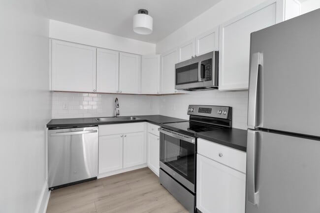 East Morris Avenue Apartments
