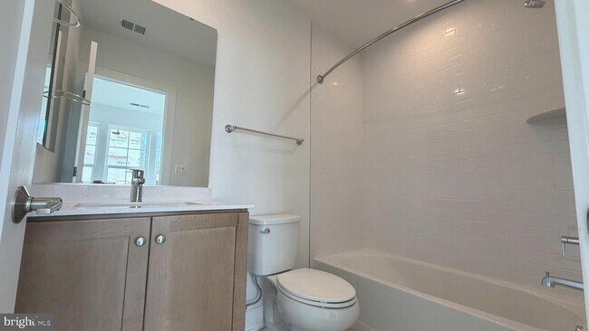 Photo - 2106 Henson Norris St