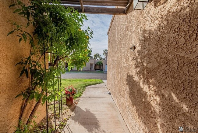 Photo - 10637 Calle Raquel