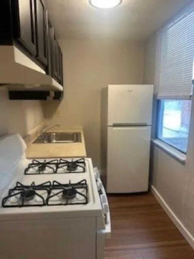 321 Ella St Unit 12