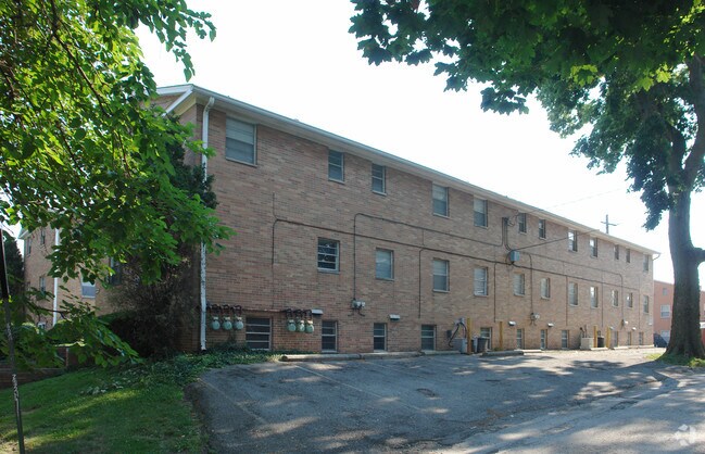 Photo - 1444 Worthington St