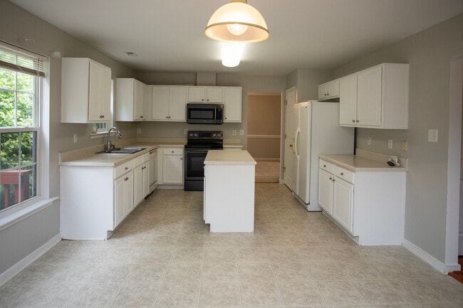 Photo - 2918 Littlebury Dr