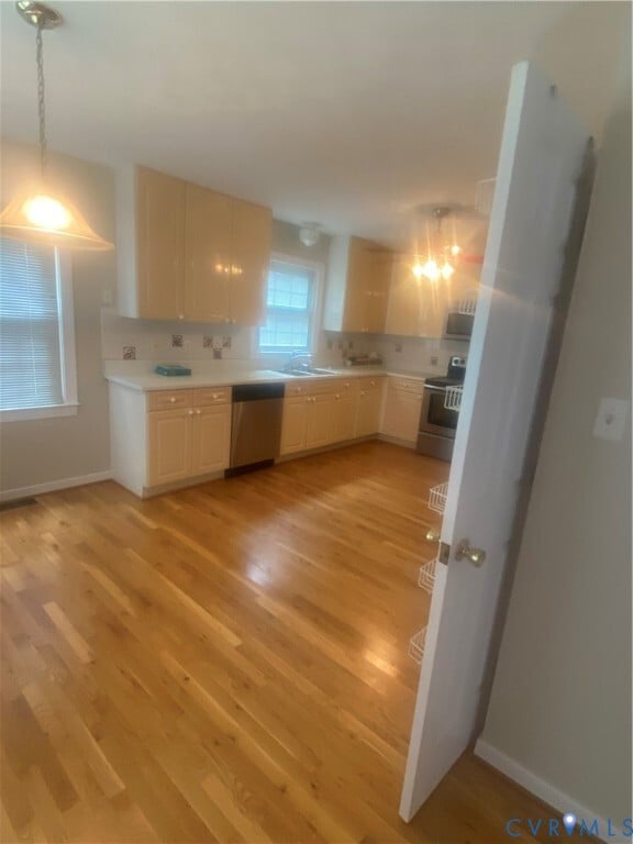 Photo - 8161 Dunfee Ln