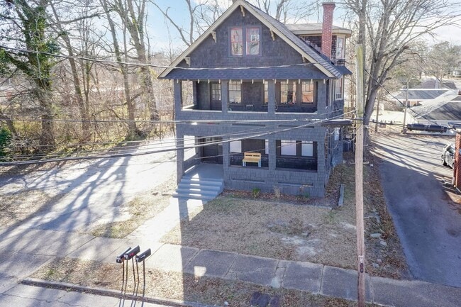 Building Photo - 165 Horner St Unit 165 Horner St C