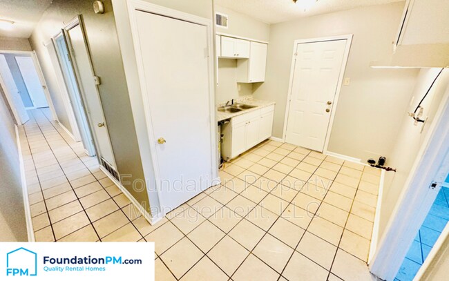 Photo - 3462 Buchanan Ave