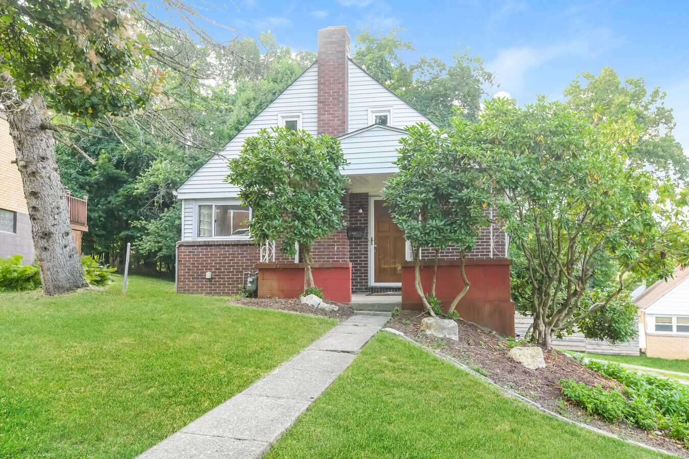 Photo - 3037 Blackridge Ave House