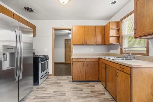 Photo - Farley Avenue